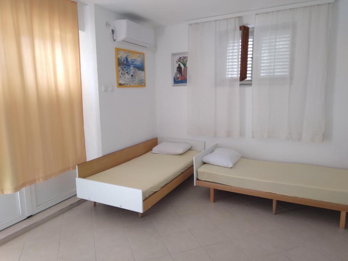 Apartment Perla - 150M From The Sea Нови Винодолски Екстериор снимка