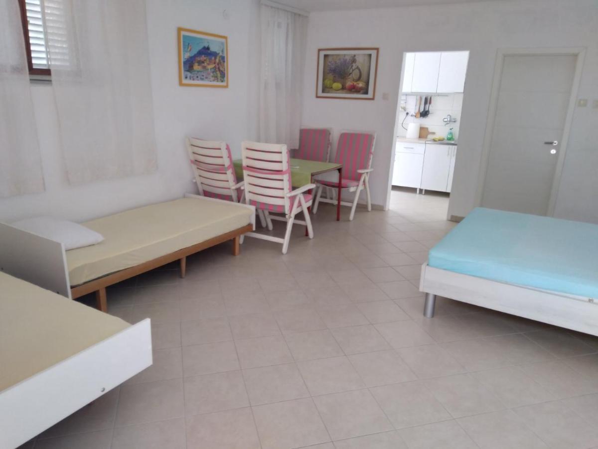 Apartment Perla - 150M From The Sea Нови Винодолски Екстериор снимка